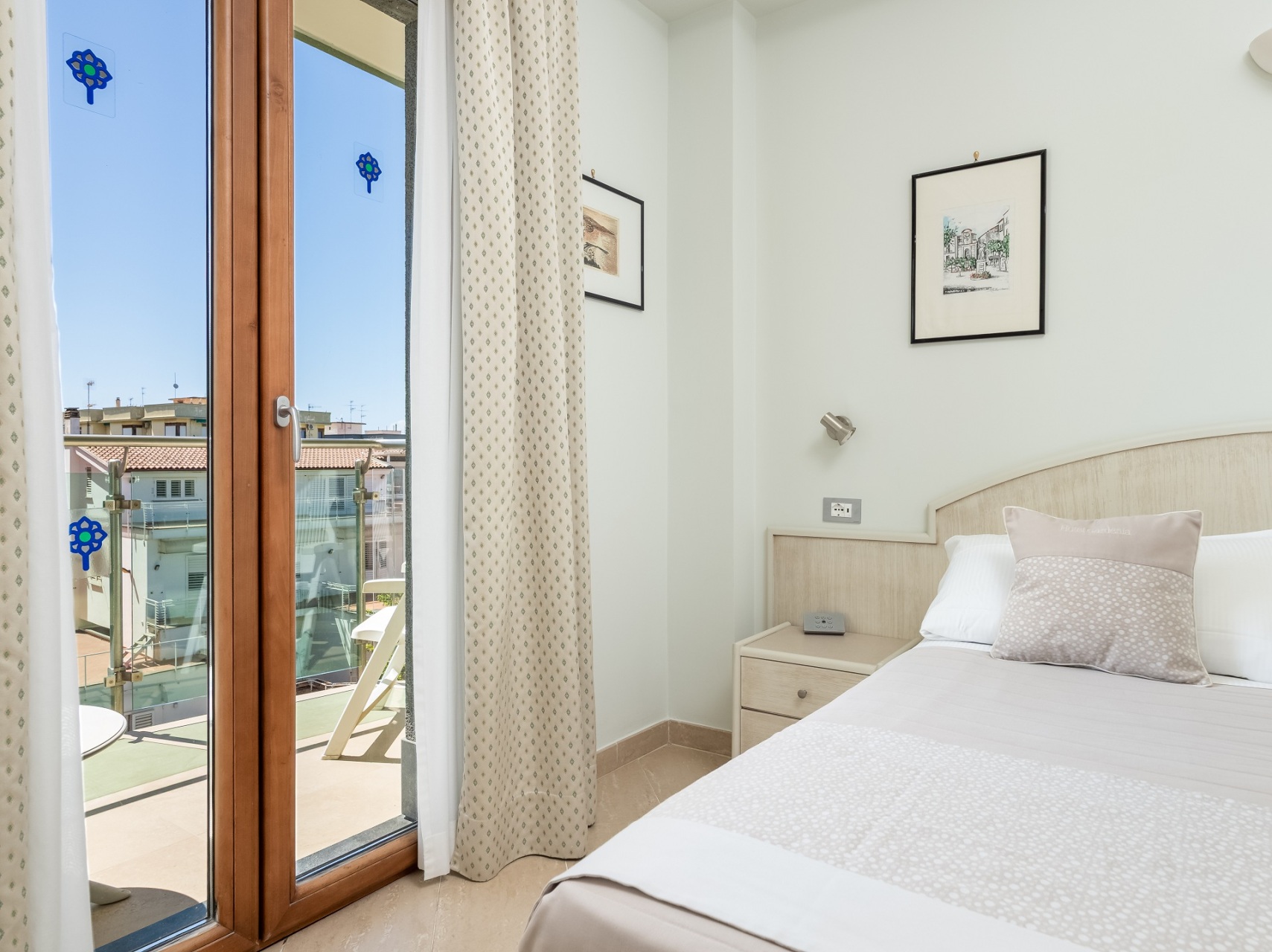 Your cozy and peaceful retreat in Sorrento awaits between the deep blue of the sea and the scent of citrus fruits fillin…